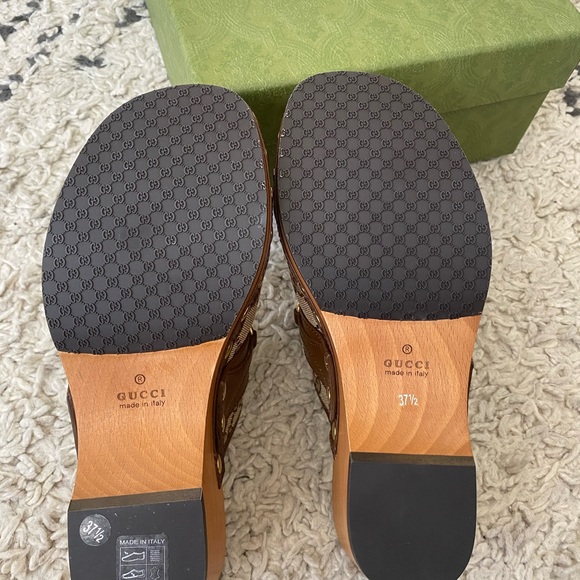 Gucci GG Monogrammed Clogs - never worn. - Picture 3 of 7